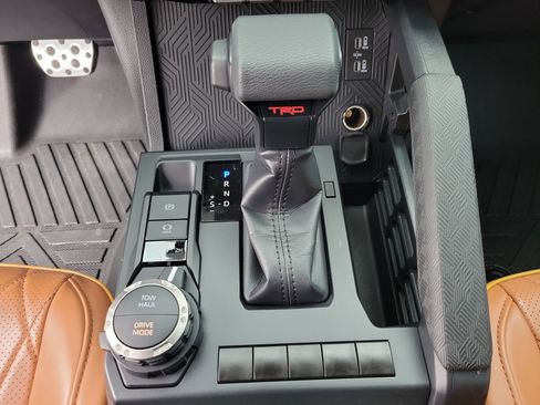 Used 2025 Toyota Tacoma TRD Sport image 22