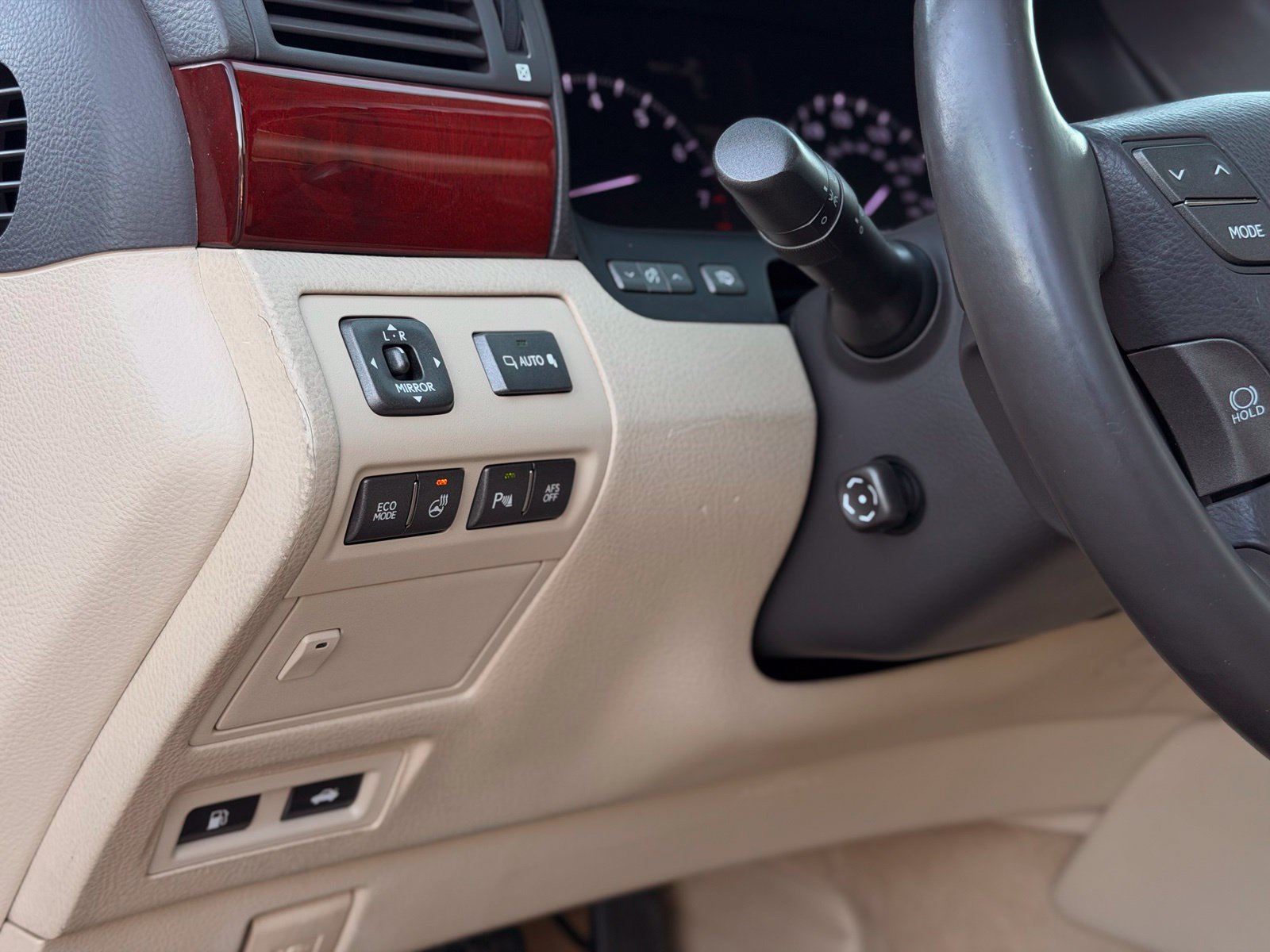 Used 2011 Lexus LS 460 AWD w/ Luxury Value Edition image 28