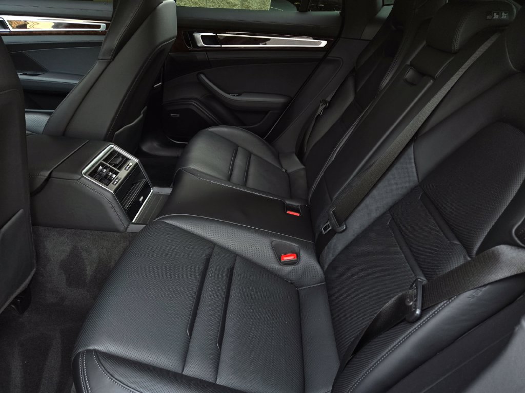 Used 2021 Porsche Panamera 4S AWD/4WD image 18