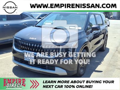 Used 2025 Kia Carnival LXS