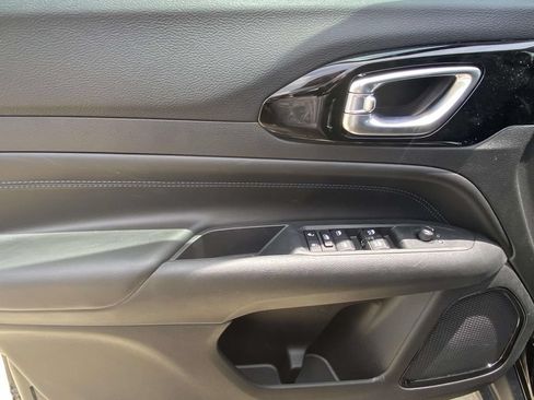 New 2026 Jeep Compass Latitude AWD/4WD image 14