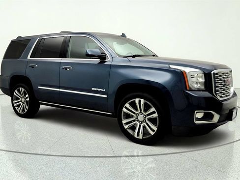 Used 2020 GMC Yukon Denali w/ Denali Ultimate Package AWD/4WD image 3