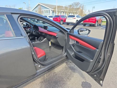 New 2026 MAZDA MAZDA3 2.5 S Hatchback w/ Premium Pkg FWD image 24
