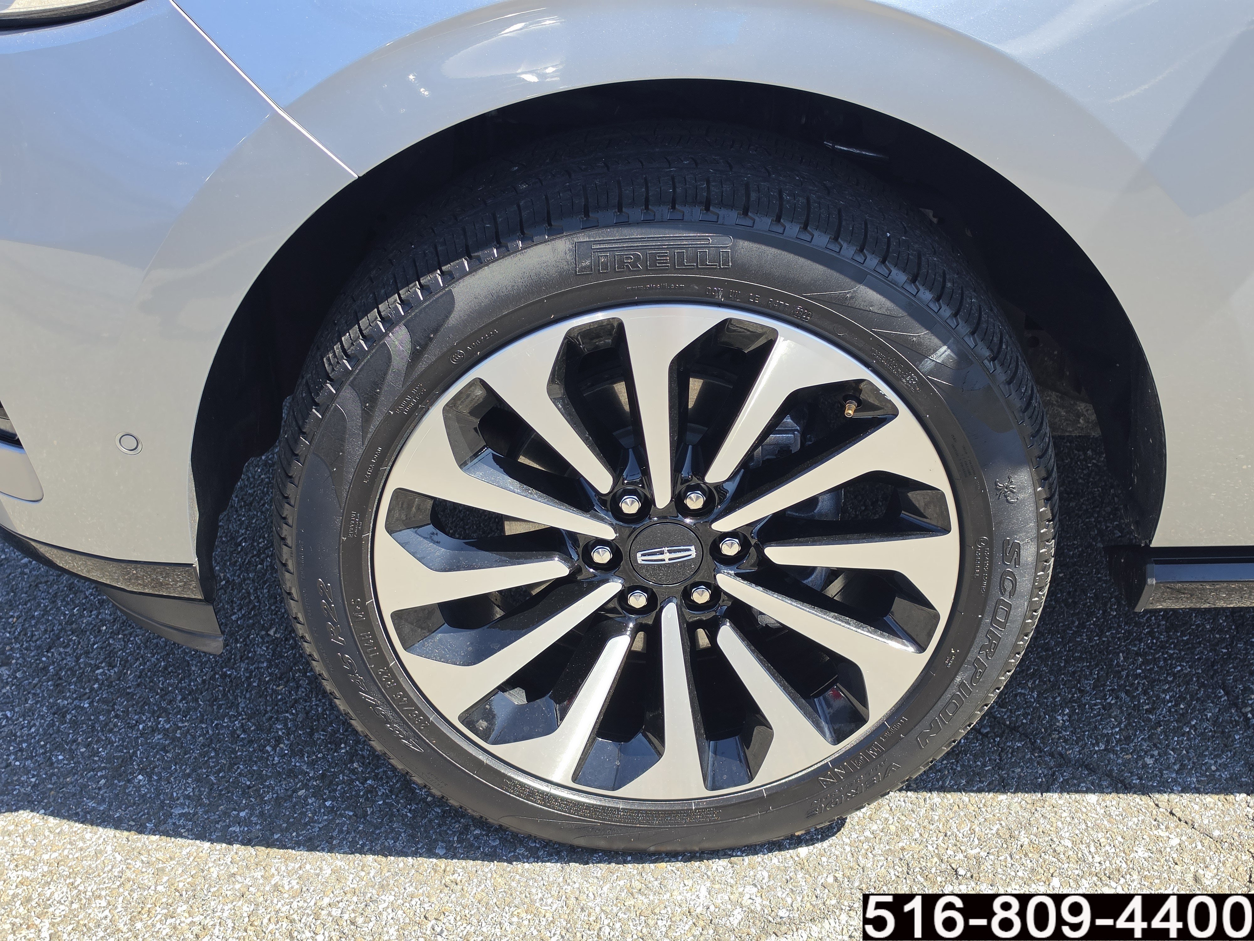 Used 2023 Lincoln Navigator Reserve AWD/4WD image 10