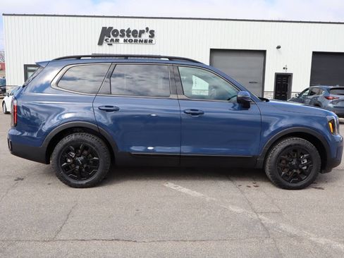 Used 2025 Kia Telluride AWD image 8