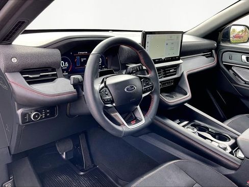 Certified 2025 Ford Explorer ST image 14