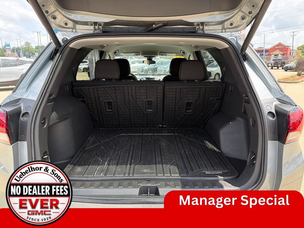 Used 2024 Chevrolet Equinox LT w/ LPO, Floor Liner Package FWD image 10