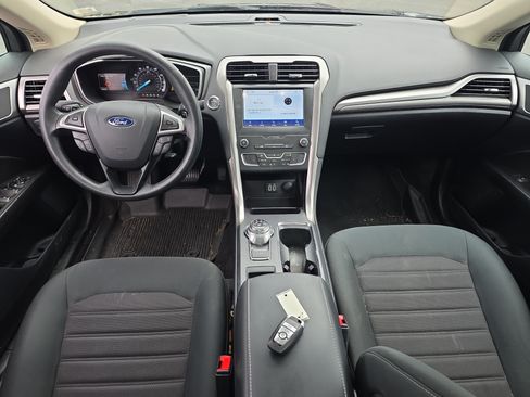 Used 2020 Ford Fusion SE AWD/4WD image 11