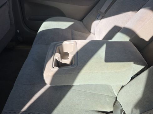 Used 2004 Toyota Camry LE image 16