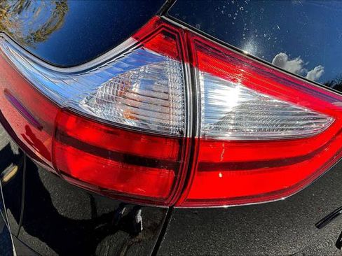 Certified 2017 Toyota Sienna LE image 27