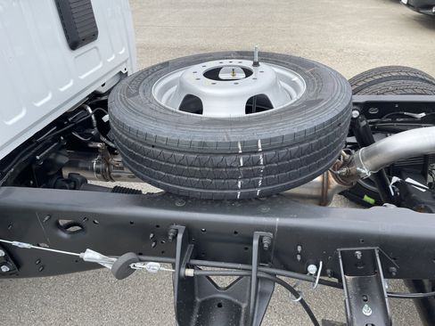 New 2026 RAM 5500 Tradesman w/ Chrome Appearance Group image 15