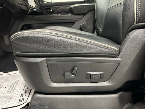 Used 2024 RAM 2500 Limited image 12