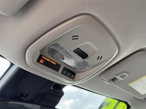 Used 2025 Chevrolet Trax LT w/ Driver Confidence Package image 25