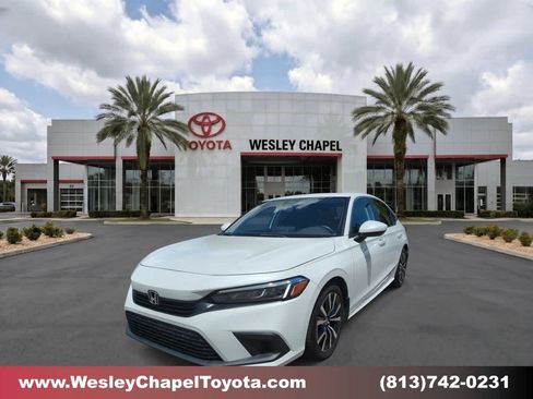 Used 2023 Honda Civic EX image 1