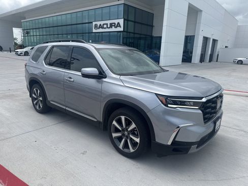 Used 2024 Honda Pilot Elite image 1