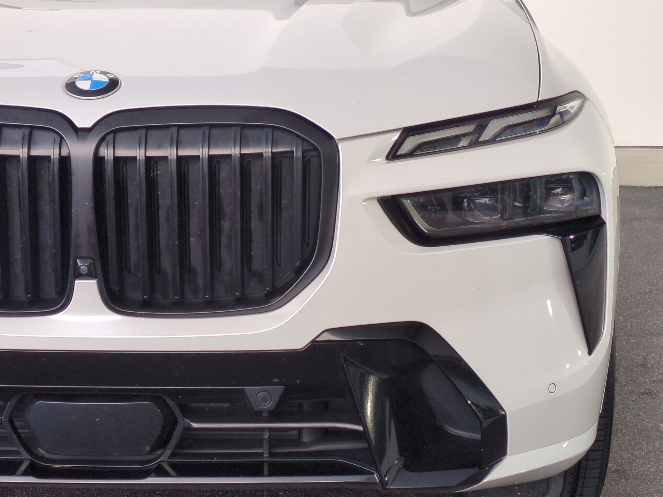 Used 2024 BMW X7 xDrive40i w/ Executive Package AWD/4WD image 5