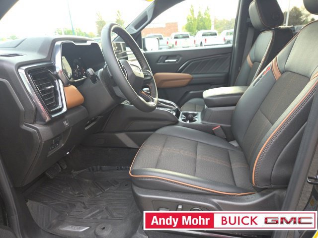 Used 2025 GMC Canyon AT4 AWD/4WD image 34