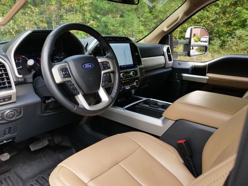 Used 2022 Ford F250 Lariat w/ Tremor Off-Road Package image 2