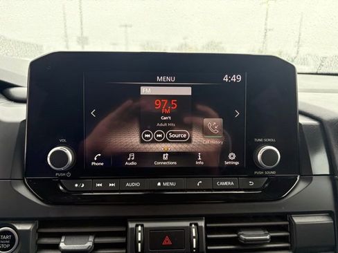 Used 2024 Nissan Pathfinder S image 14