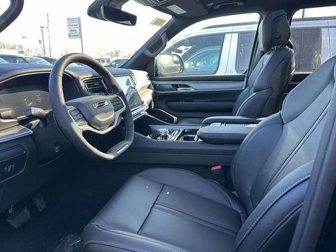 New 2026 Jeep Grand Wagoneer Limited AWD/4WD image 3