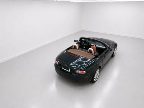 Used 2008 MAZDA MX-5 Miata Grand Touring w/ Premium Pkg RWD image 28