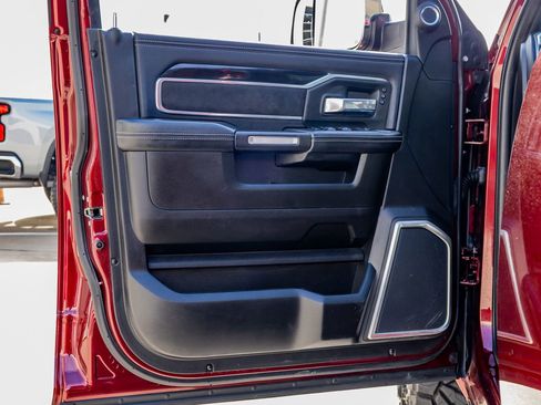 Used 2019 RAM 3500 Laramie image 36