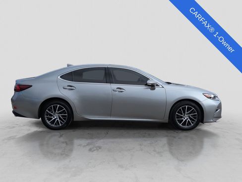 Used 2016 Lexus ES 350 w/ Premium Package w/Wood Trim image 9
