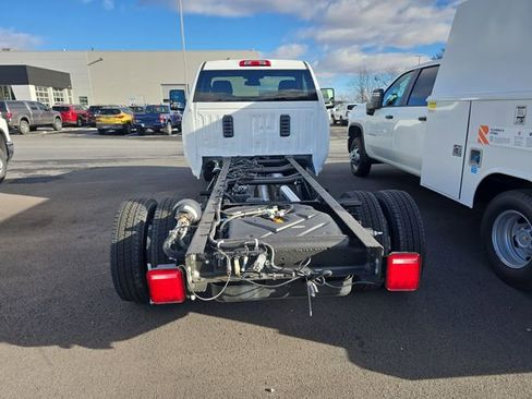 New 2026 GMC Sierra 3500 Pro w/ Convenience Package image 4