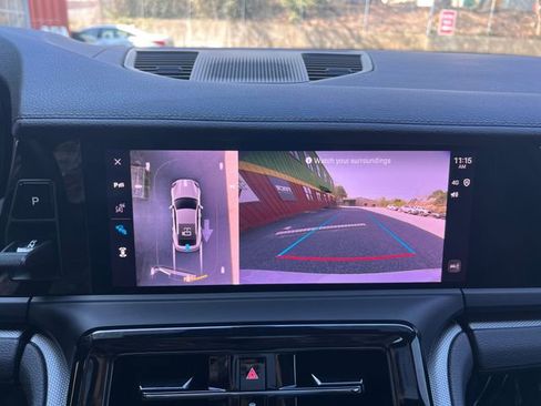 Used 2025 Porsche Panamera w/ Premium Package image 28