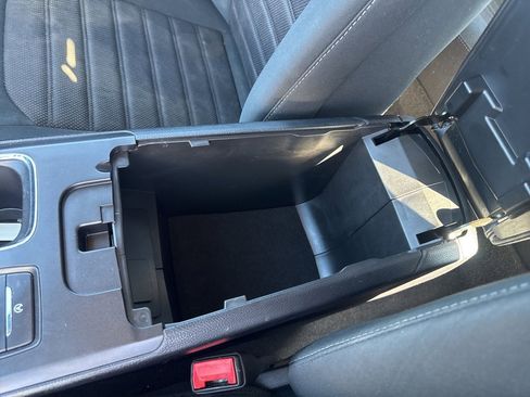 Used 2020 Ford Fusion SE image 17