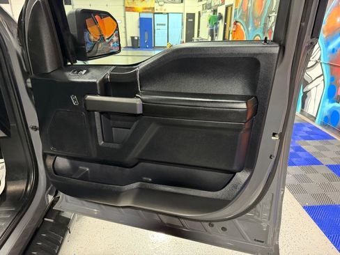 Used 2018 Ford F150 XLT w/ Equipment Group 302A Luxury image 19