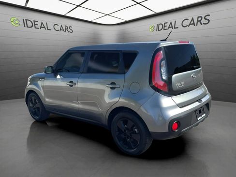 Used 2018 Kia Soul FWD image 9