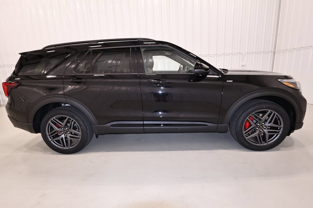 New 2027 Ford Explorer ST-Line w/ Premium Package AWD/4WD image 2
