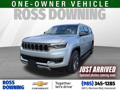 Used 2024 Jeep Wagoneer L Series II w/ Flexible Seating Group image 1