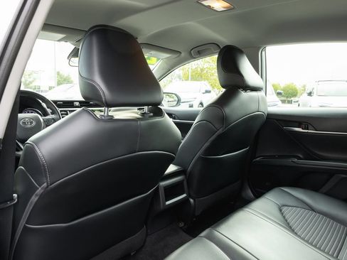 Certified 2020 Toyota Camry SE FWD image 23