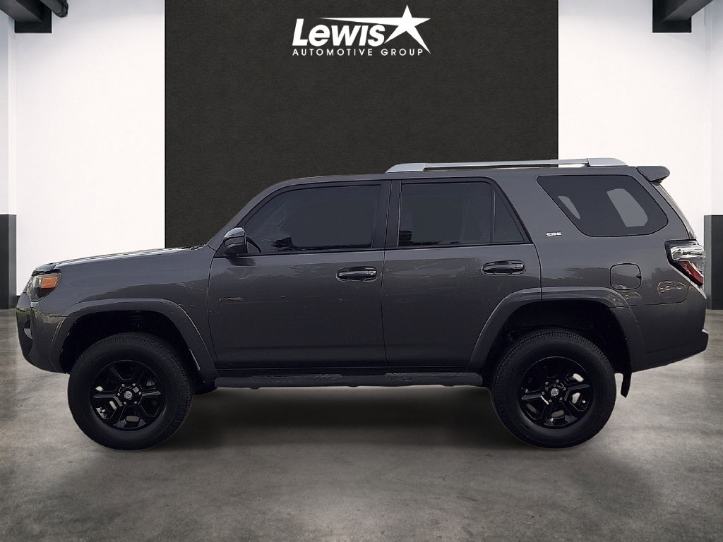 Used 2016 Toyota 4Runner SR5 AWD/4WD image 2