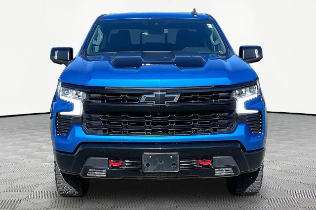 Used 2023 Chevrolet Silverado 1500 LT Trail Boss w/ Convenience Package II AWD/4WD image 2