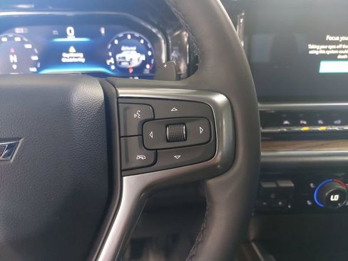 Used 2024 Chevrolet Silverado 1500 LT Trail Boss w/ LT Trail Boss Premium Package AWD/4WD image 17