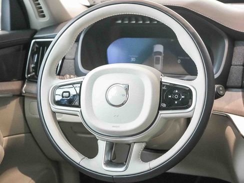 New 2026 Volvo XC90 T8 Ultra w/ Protection Package Premier AWD/4WD image 18