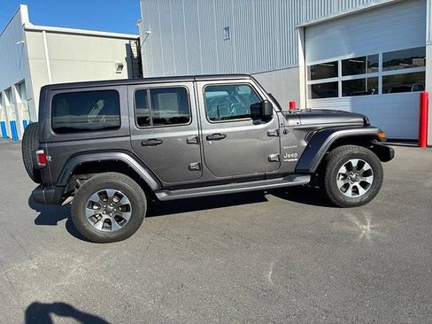 Used 2021 Jeep Wrangler Unlimited Sahara AWD/4WD image 7
