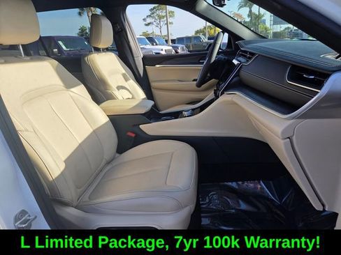 Used 2025 Jeep Grand Cherokee L Limited image 18