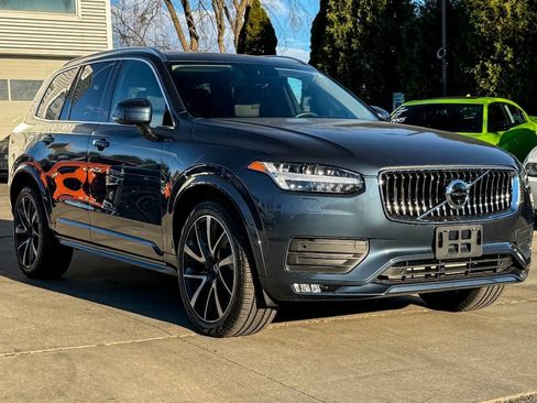 Used 2022 Volvo XC90 T6 Momentum w/ Advanced Package AWD/4WD image 1