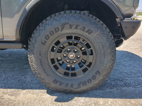 New 2026 Ford Bronco Badlands AWD/4WD image 9