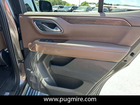 Used 2021 Chevrolet Tahoe High Country w/ Premium Package RWD image 15
