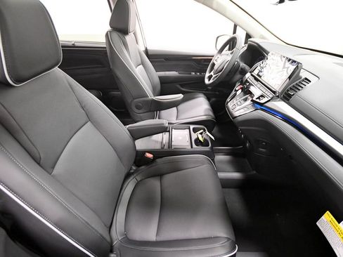 New 2026 Honda Odyssey Touring image 12