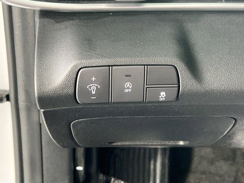 Used 2024 Hyundai Elantra SE image 10