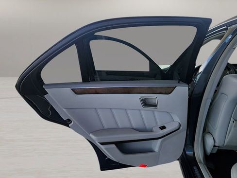 Used 2013 Mercedes-Benz E 350 Sedan image 19