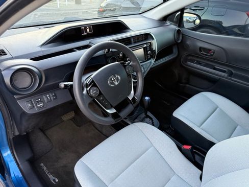 Used 2018 Toyota Prius C One image 13