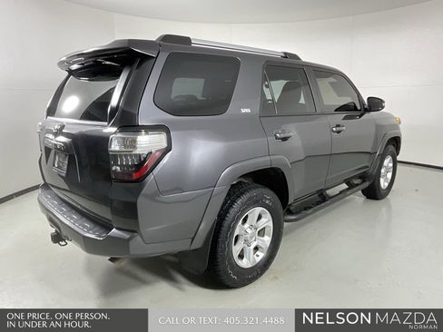 Used 2020 Toyota 4Runner SR5 Premium image 7