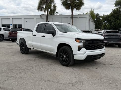 Used 2024 Chevrolet Silverado 1500 Custom RWD image 2